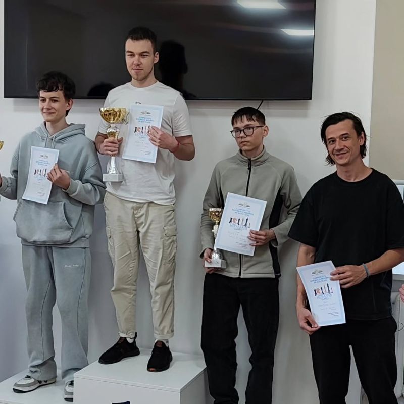 Егор Лашкин – чемпион Молдавии по шахматам, у Дмитрия Губина – бронза