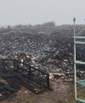 Дубоссарское село Роги. На этом месте был известный сгоревший на днях бутафорский дом, построенный для фильма "Молоко птицы" режиссера Евгения Марьяна, а потом в нем организовали сельский музей