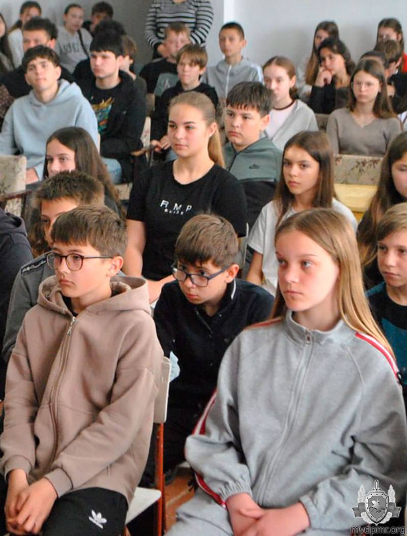 Школьникам о безопасных летних каникулах Школьникам о безопасных летних каникулах