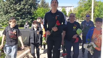 ����� ����� ����� � �������� ��������� � ����� 40-����� ������������ ������ �� �������-���������� �����������