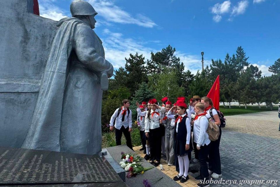 В канун Дня пионерии в Карагаше вспоминают традиции В канун Дня пионерии в Карагаше вспоминают традиции