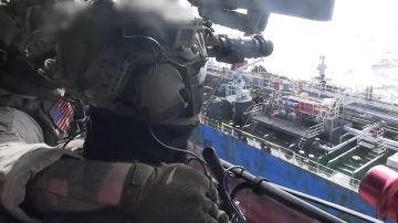 Американские морпехи высадились на иранский нефтяной танкер в Оманском заливе, — Центральное командование ВС США