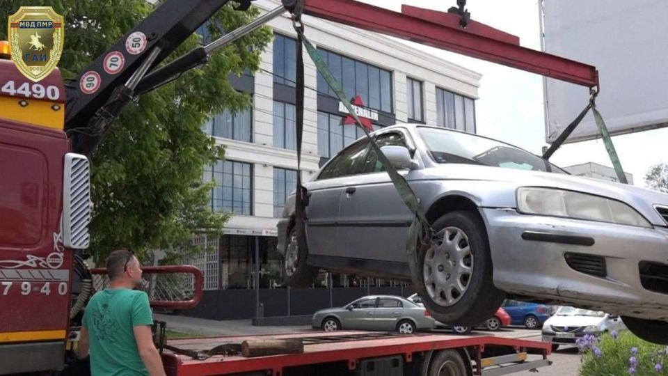 Рейд с эвакуатором в Бендерах продолжается Рейд с эвакуатором в Бендерах продолжается