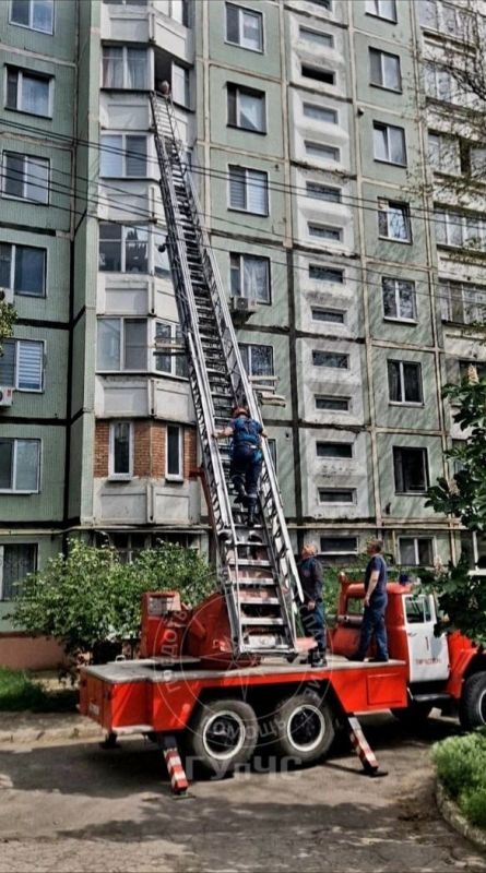 Вчерашний ветер закрыл пенсионерку на балконе на 6 этаже в Тирасполе