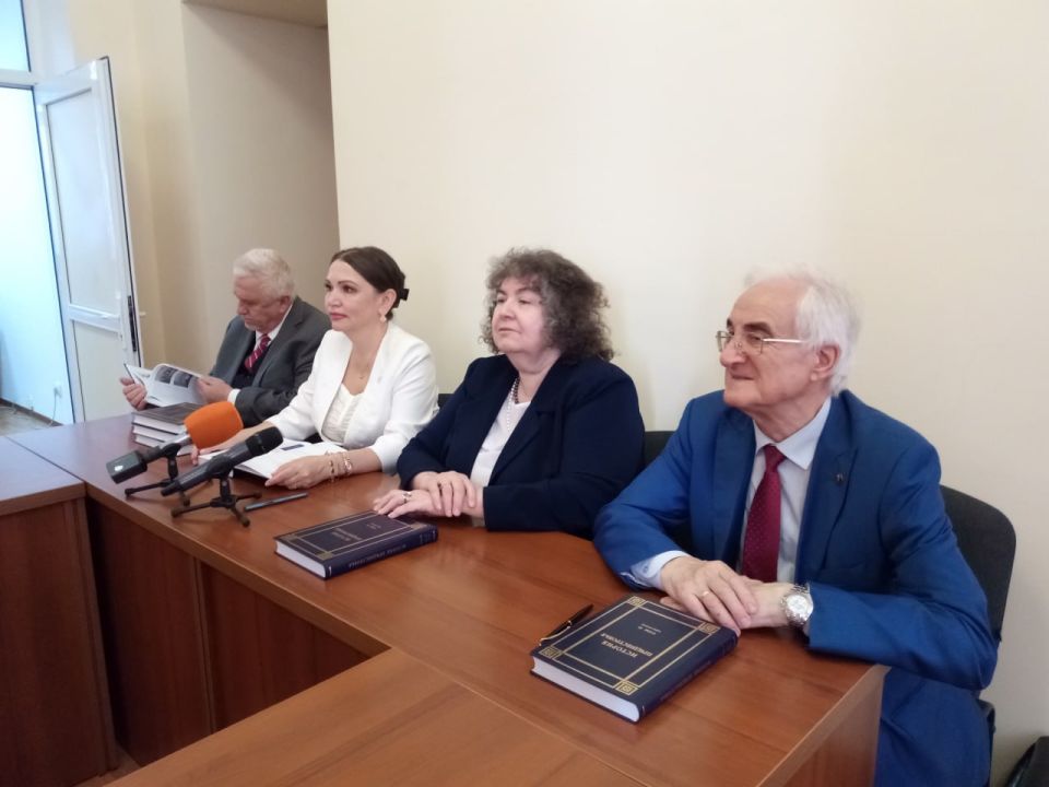 История девятнадцатого века полна ярких событий, вызывающих интерес не только у специалистов История девятнадцатого века полна ярких событий, вызывающих интерес не только у специалистов