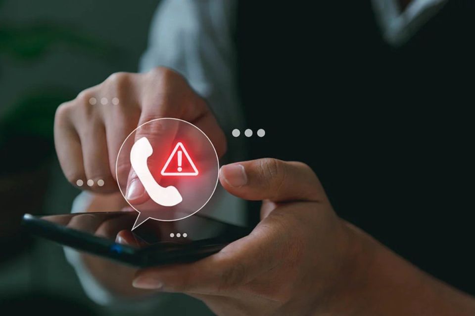 Мошенники звонят от имени IDC и просят продиктовать код из SMS от сервиса «Мой IDC»