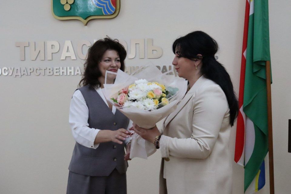 В госадминистрации Тирасполя чествовали работников культуры В госадминистрации Тирасполя чествовали работников культуры
