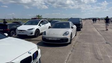 А вот и популярные машинки