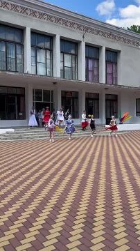 В День славянской письменности и культуры на площади Дома культуры русской части г. Слободзея состоялся праздничный концерт