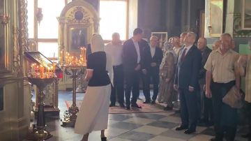 Божественная литургия началась в Преображенском соборе в Бендерах