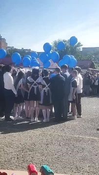 Воздушные шары взмыли в небо – тираспольская школа №11