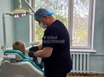 Стоматологи сейчас приходят и осматривают зубы прямо в детских садах в Дубоссарах