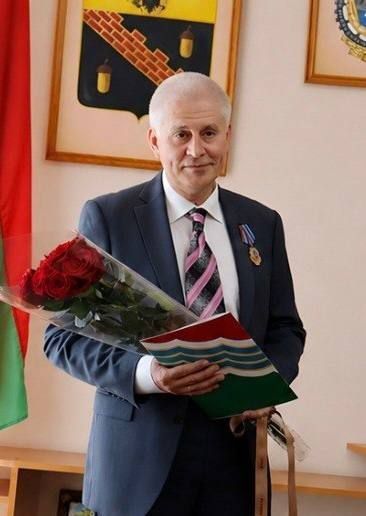 Директор Тираспольской школы № 3 Александр Баранов награждён орденом «Трудовая Слава»