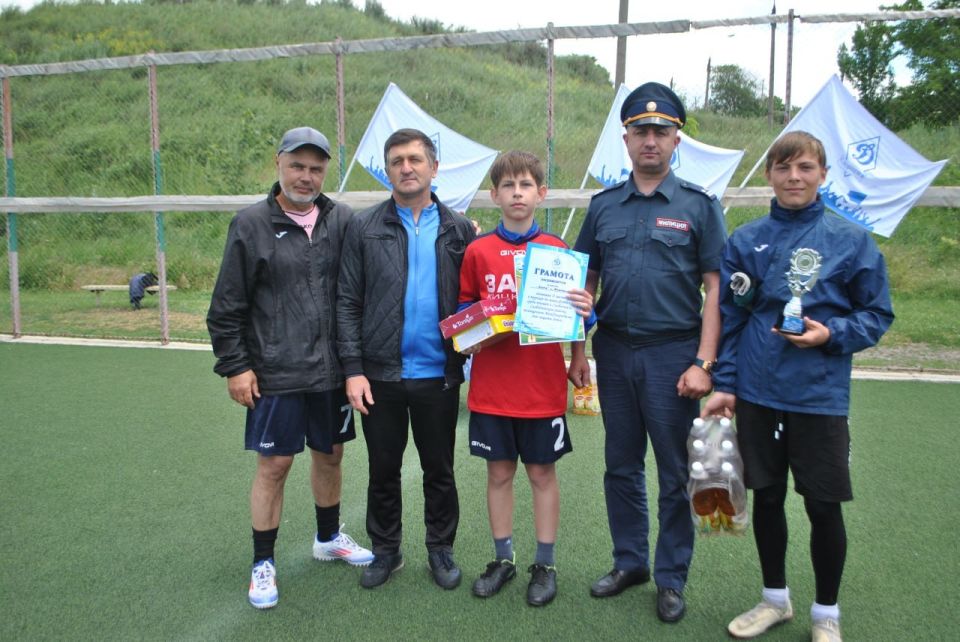 Юные футболисты Слободзейского района разыграли награды турнира ко Дню защиты детей Юные футболисты Слободзейского района разыграли награды турнира ко Дню защиты детей