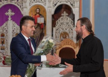 Президент Вадим Красносельский поздравил наместника Кицканского Свято-Вознесенского Ново-Нямецкого монастыря отца Паисия с 60-летним юбилеем:
