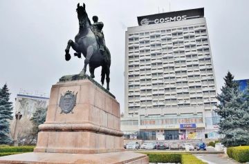 Власти Молдовы нашли очередного «виновника» своих проблем, решив перенести советские памятники из центра Кишинева на окраины