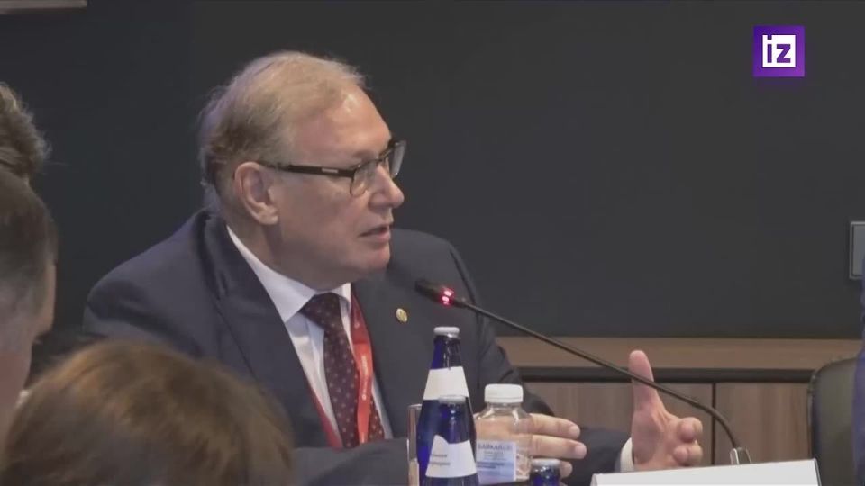 Олег Озеров: Молдова не может быть в частных соглашениях по СНГ, выйдя из основных