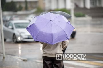 Сильные дожди с грозами и градом ожидаются в Приднестровье и сегодня — днём и вечером