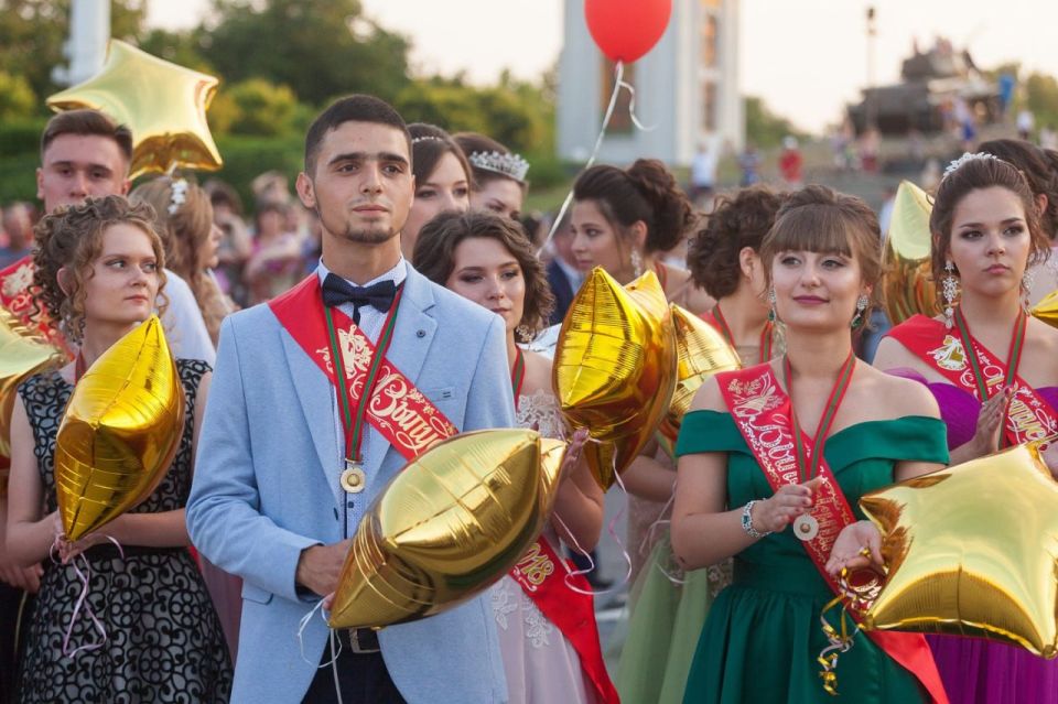 Выпускные пройдут 20 июня во всех городах, кроме Днестровска – там школьникам аттестаты вручат 23 июня