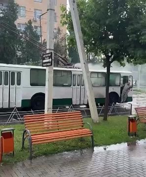 Троллейбус загорелся в Бендерах в эти выходные