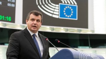 Новый премьер-министр Румынии Евгений Томак: Сближение Молдовы с Румынией – один из моих приоритетов