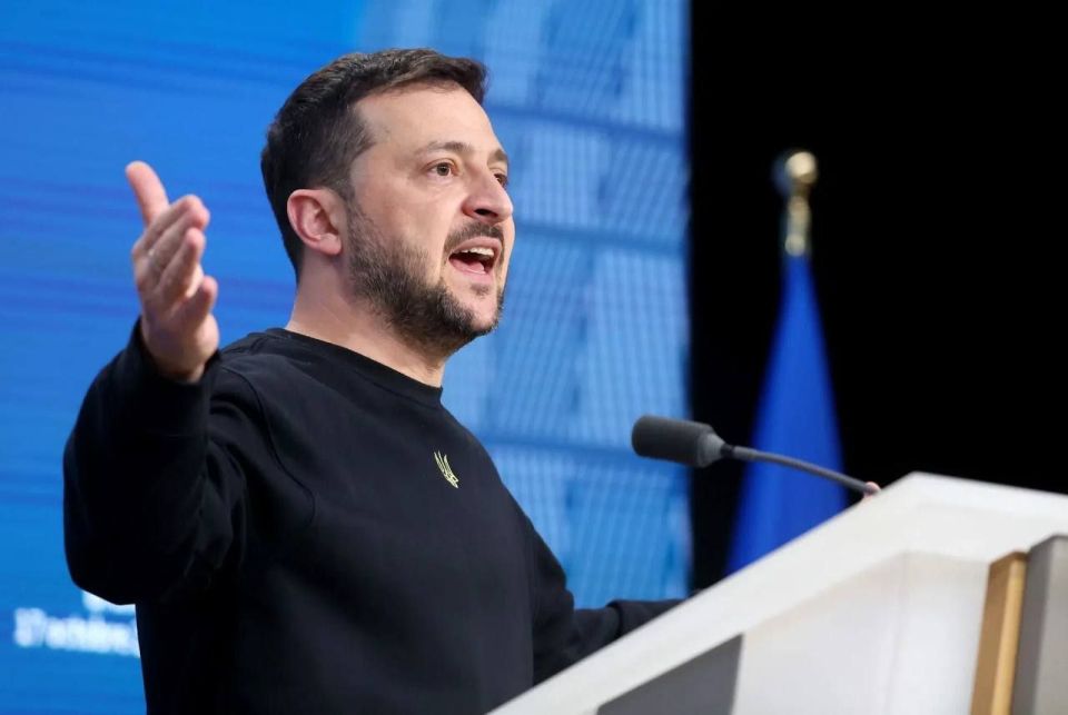 Зеленский во время встречи с Абрамовичем попросил у него денег и заявил, что он должен Украине 2,4 миллиарда — The Guardian