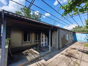 Пожар в Карагаше: из-за короткого замыкания сгорел дом