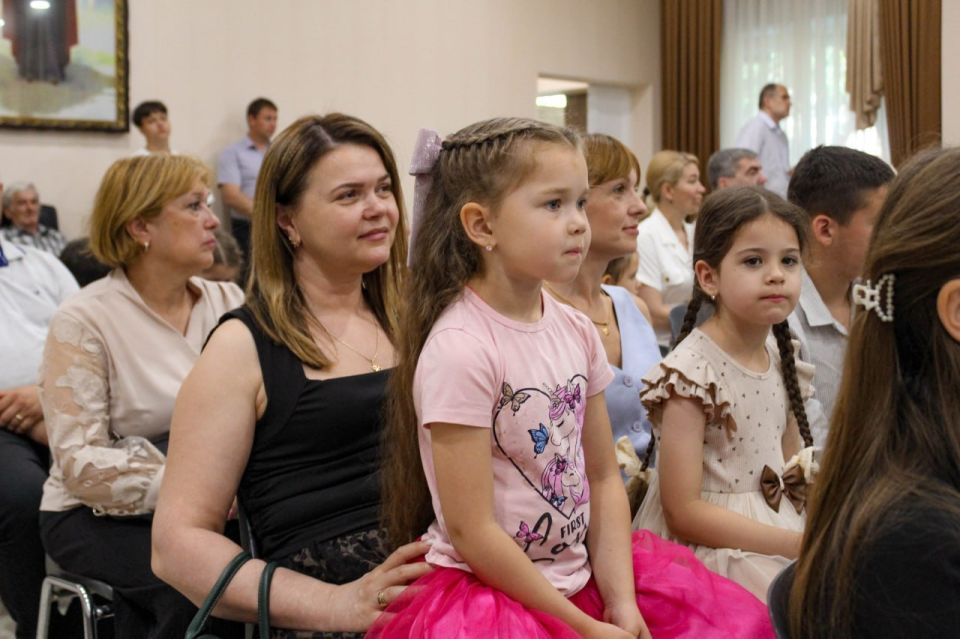В Тирасполе наградили победителей конкурса «На страже дорог – вместе за безопасность!» В Тирасполе наградили победителей конкурса «На страже дорог – вместе за безопасность!»