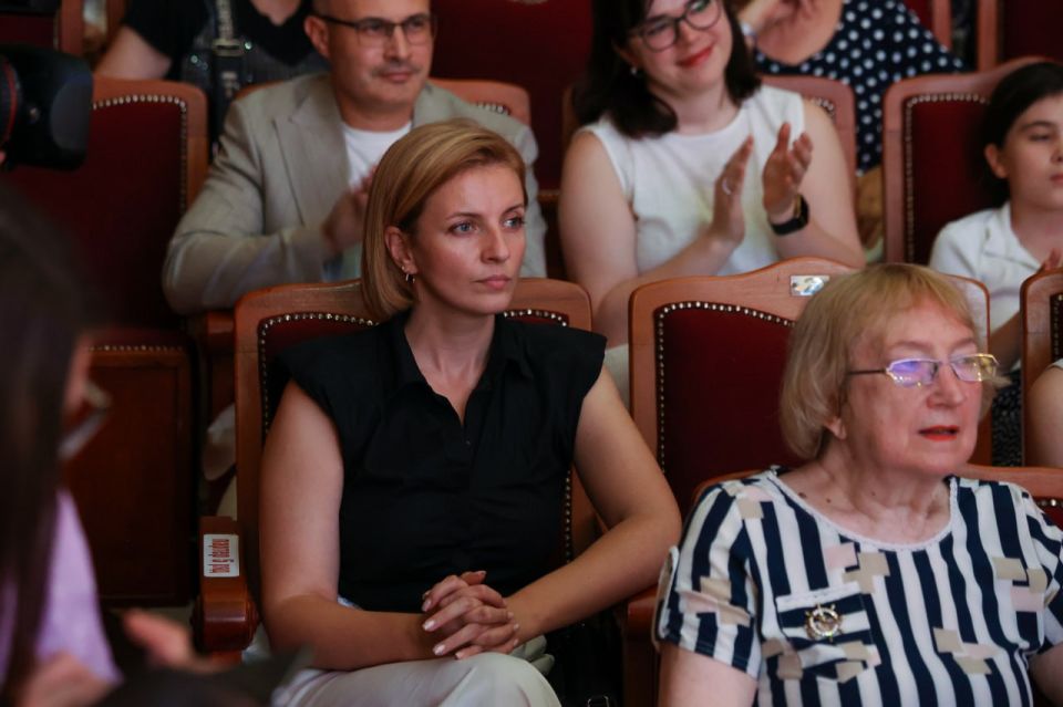 Шедевры Чайковского, Глинки и Шостаковича – на сцене большого зала Дворца Республики Шедевры Чайковского, Глинки и Шостаковича – на сцене большого зала Дворца Республики