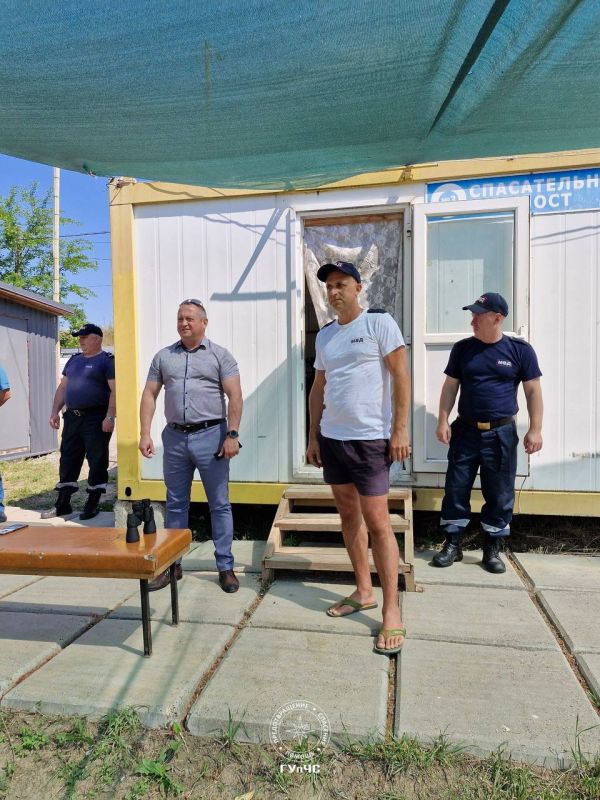 Заместитель министра-начальник ГУпЧС Вадим Шмаленко 11 июня начал проверку спасательных постов на пляжах республики
