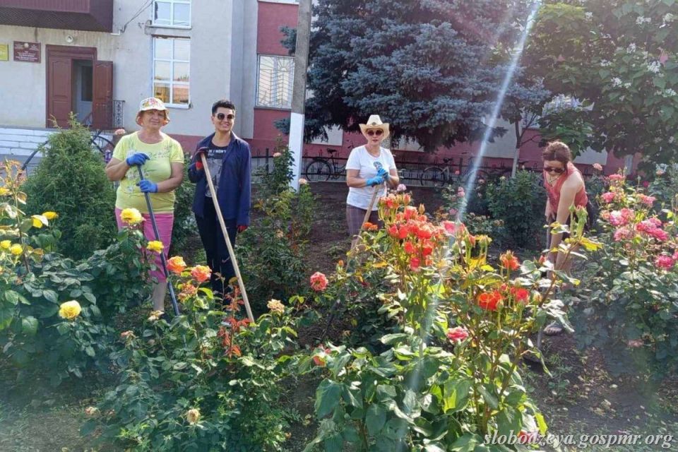Во исполнение поручения главы госадминистрации Слободзейского района и г. Слободзея, направленного на улучшение санитарного состояния и благоустройство населённых пунктов района, а также борьбу с карантинным сорняком...