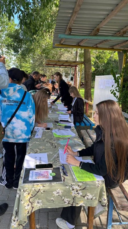 В «Днестровских зорях» открылся первый летний заезд в детский лагерь В «Днестровских зорях» открылся первый летний заезд в детский лагерь