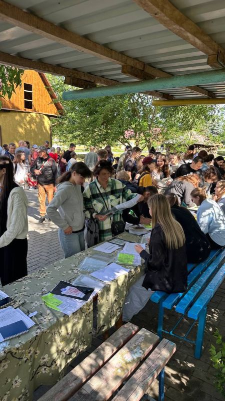 В «Днестровских зорях» открылся первый летний заезд в детский лагерь В «Днестровских зорях» открылся первый летний заезд в детский лагерь