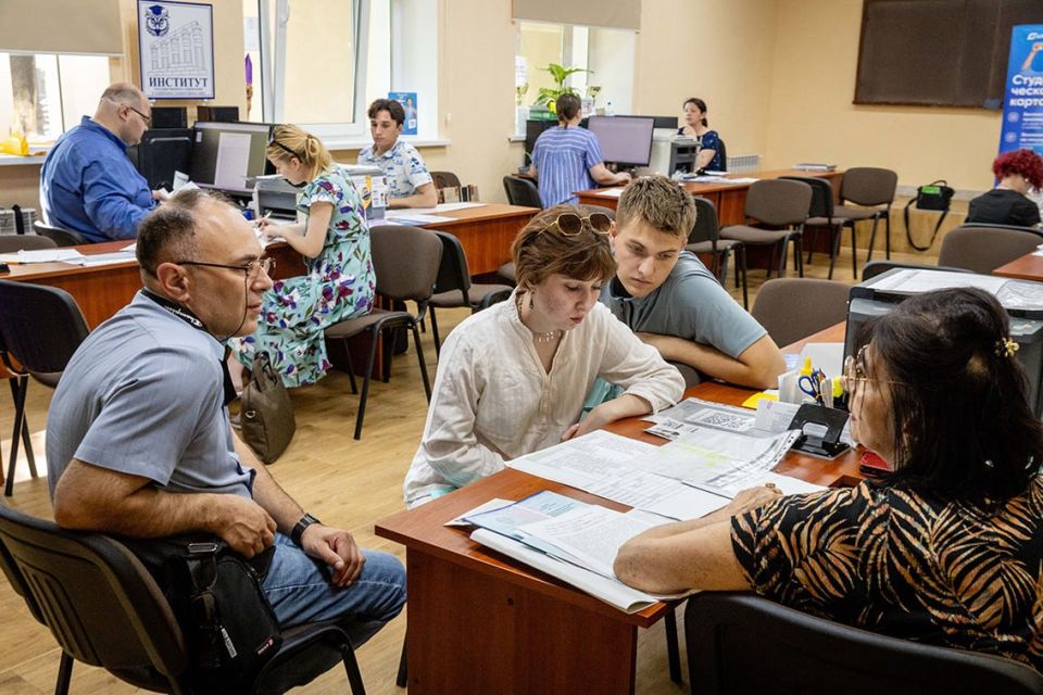 «Время выбирать будущее» — материал о начале приёмной кампании в Приднестровском государственном университете им. Т.Г. Шевченко и важных изменениях в жизни вуза
