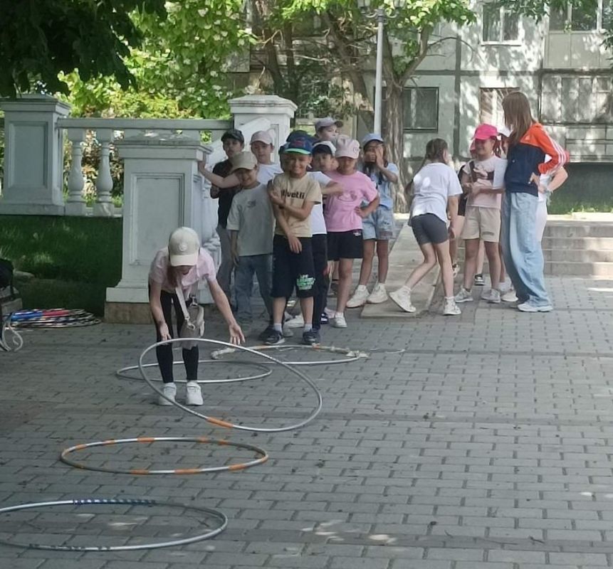 День здоровья в летнем лагере «Улыбка» День здоровья в летнем лагере «Улыбка»