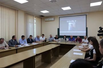 Представители Молодежного парламента ПМР – участники круглого стола о рисках и угрозах принудительной интеграции с Молдовой