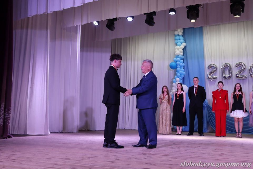 В Слободзейском районе чествовали лучших выпускников 2026 года В Слободзейском районе чествовали лучших выпускников 2026 года