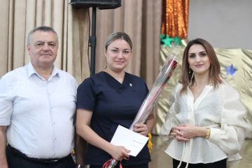 В Приднестровье начали поздравлять медиков с профессиональным праздником
