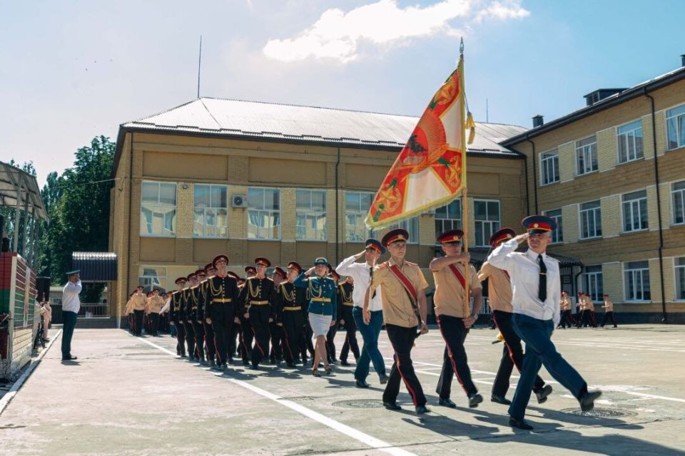 ЧЕСТЬ, ЗАКАЛКА, ХАРАКТЕР И ВЕРНОСТЬ РОДИНЕ: СЕДЬМОЙ ВЫПУСК СУВОРОВЦЕВ ЧЕСТЬ, ЗАКАЛКА, ХАРАКТЕР И ВЕРНОСТЬ РОДИНЕ: СЕДЬМОЙ ВЫПУСК СУВОРОВЦЕВ