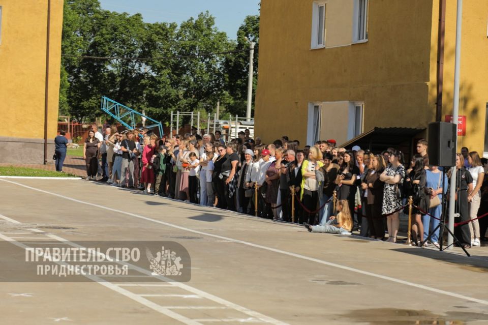 В столице чествуют выпускников Суворовского училища В столице чествуют выпускников Суворовского училища