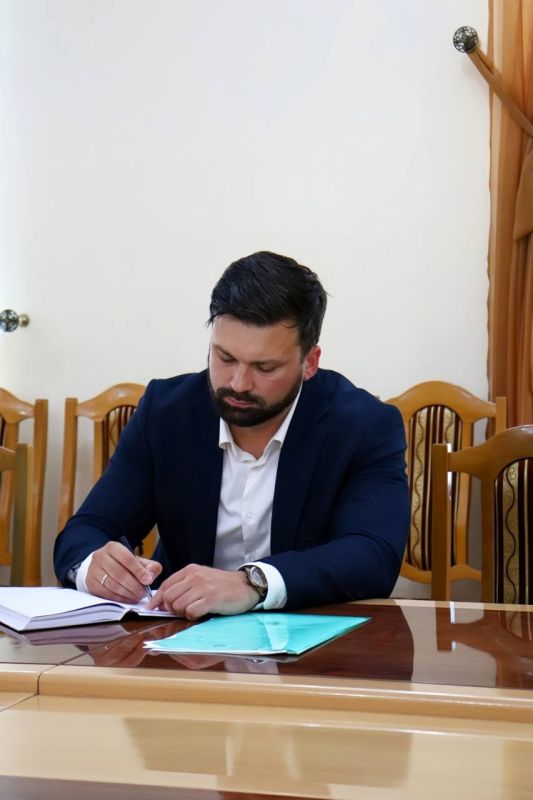 Глава столичной администрации Илона Тюряева, совместно с заместителями и профильными специалистами, провела очередной приём граждан по личным вопросам Глава столичной администрации Илона Тюряева, совместно с заместителями и профильными специалистами, провела очередной приём граждан по личным вопросам