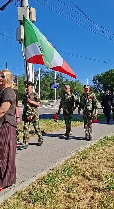 Защитники Приднестровья из Тирасполя пешком пришли на бендерский мемориал