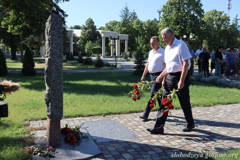 В Слободзее почтили память погибших защитников Приднестровья В Слободзее почтили память погибших защитников Приднестровья
