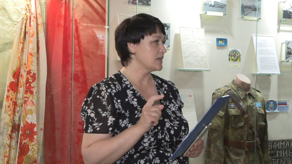 Сегодня в зале - школьники и участники кружка «Журналистика со школьной скамьи» Сегодня в зале - школьники и участники кружка «Журналистика со школьной скамьи»