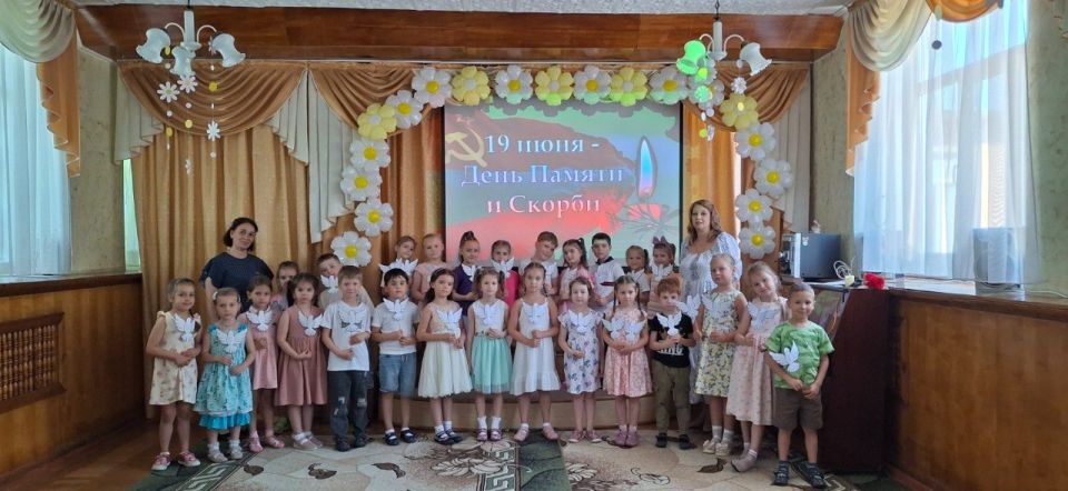 Спасибо за наше счастливое детство! Спасибо за наше счастливое детство!