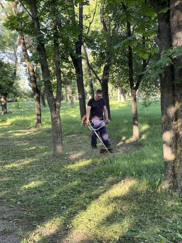 В селе Кицканы прошёл субботник по благоустройству парка В селе Кицканы прошёл субботник по благоустройству парка