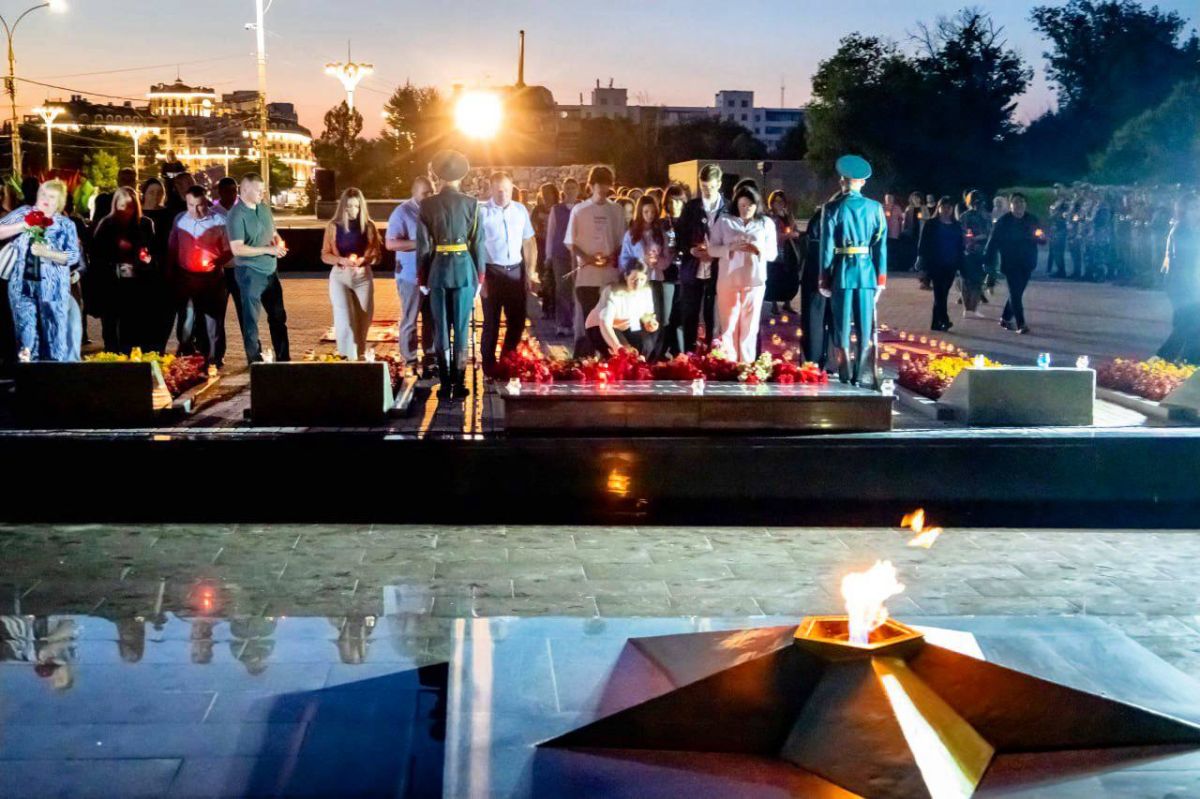 На Мемориале Славы в Тирасполе из памятных свечей выложили цифру «85» – 85 лет назад началась Великая Отечественная война На Мемориале Славы в Тирасполе из памятных свечей выложили цифру «85» – 85 лет назад началась Великая Отечественная война
