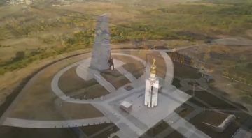 Минута молчания была объявлена по всей России сегодня, 22 июня, ровно в 12:15 – это точное время выхода в эфир обращения к советским гражданам о нападении гитлеровских войск на Советский Союз