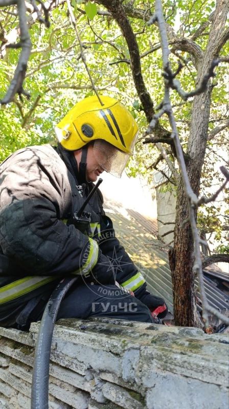 Вот что осталось от сгоревшего дома на улице Щорса в столице Вот что осталось от сгоревшего дома на улице Щорса в столице