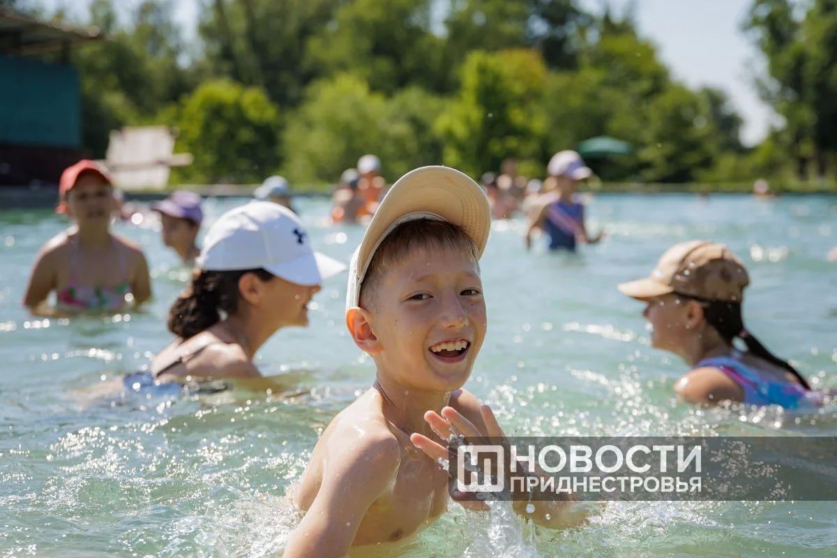 В «Днестровских зорях» открылась вторая смена В «Днестровских зорях» открылась вторая смена